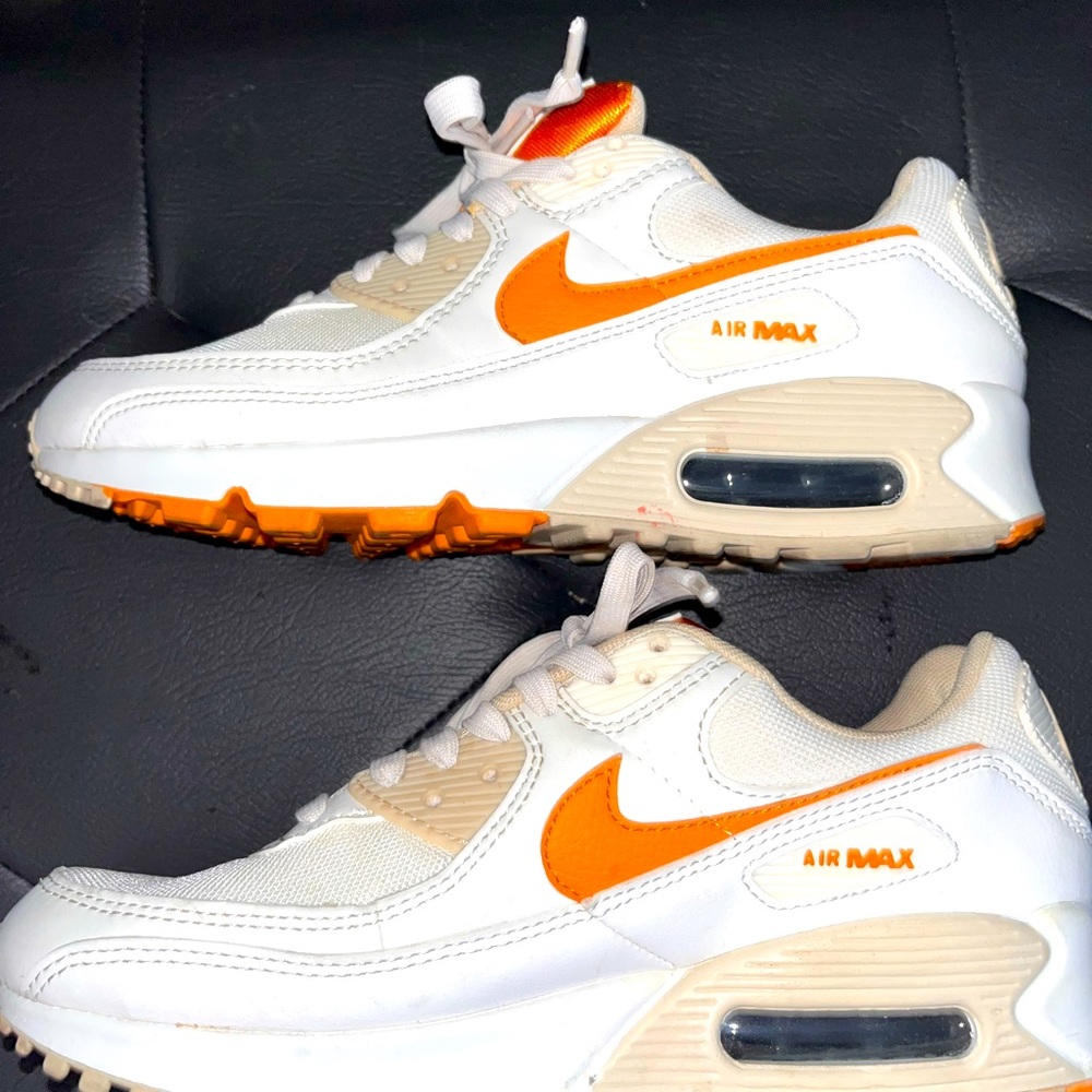 Nike Air Max 90 SE
Sanddrift Light Curry (Women's)